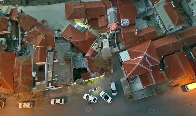 Manisa'da zehir tacirlerine şok baskın: 5 tutuklama