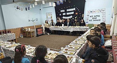 Mazıdağı İlçe Milli Eğitim Müdürü Aydıner, öğrencilerle iftarda buluştu