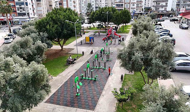 Mezitli'de parklar yenileniyor, yaşam alanları güçleniyor