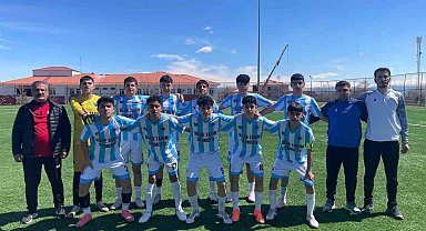Muş Gençlerbirliği U-16'da bölge şampiyonu oldu