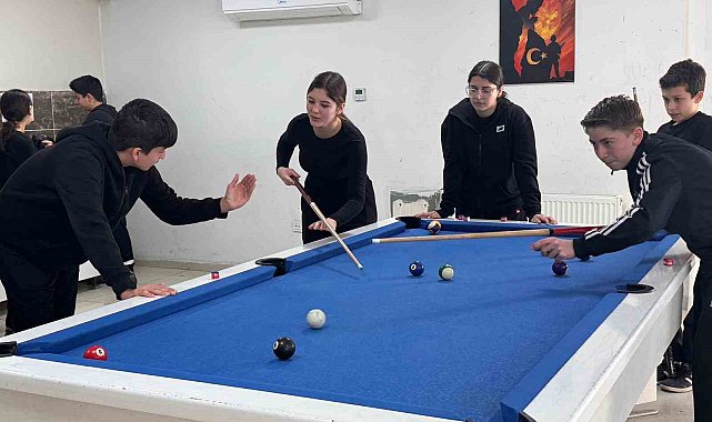Öğrenciler Bahçeşehir Gençlik Merkezi'nde misafir edildi