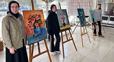Öğrencilerin 'Kadınlar Günü' sergisi açıldı