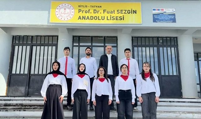 Öğretmen ve öğrencilerden anlamlı 'Çanakkale Zaferi' klibi