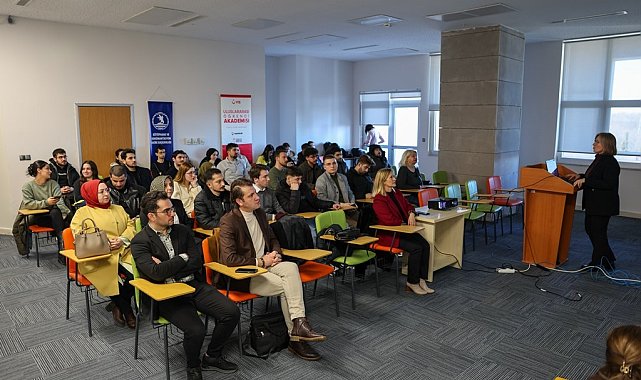 OMÜ'de "Cumhuriyet ve Kadınların Siyasal Temsili" söyleşisi
