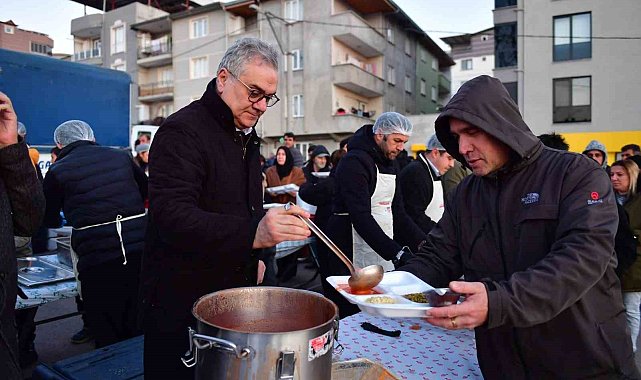 Osmangazi'de gönül sofraları Geçit Mahallesi'nde kuruldu