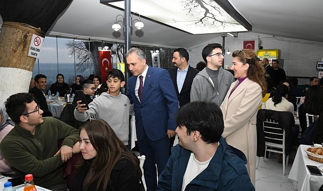 Osmaniyeli öğrenciler İstanbul'da kurulan iftar sofrasında bir araya geldi