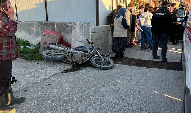 Otomobille çarpışan motosikletli ağır yaralandı