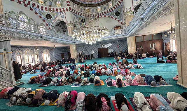 Pursaklar'da minikler camileri tanıyor