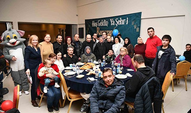 "Engelsiz" bireyler, Büyükşehir'in iftarında buluştu