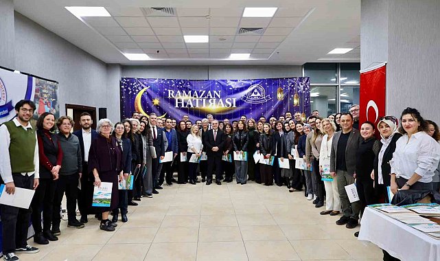Rektör Prof. Dr. Altun; çeşitli alanlarda ödül alan akademisyenlerle bir araya geldi
