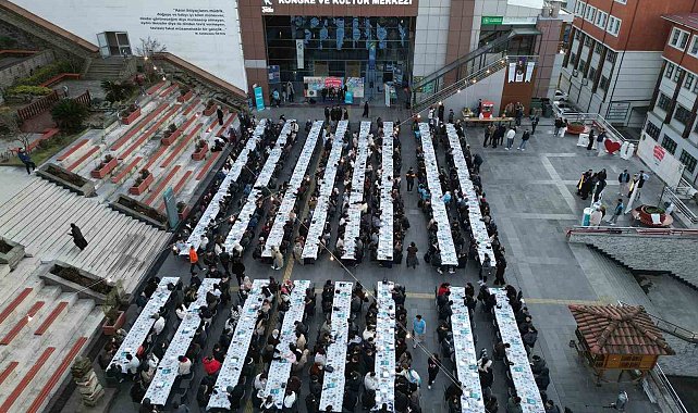 RTEÜ'de öğrenciler iftarda buluştu
