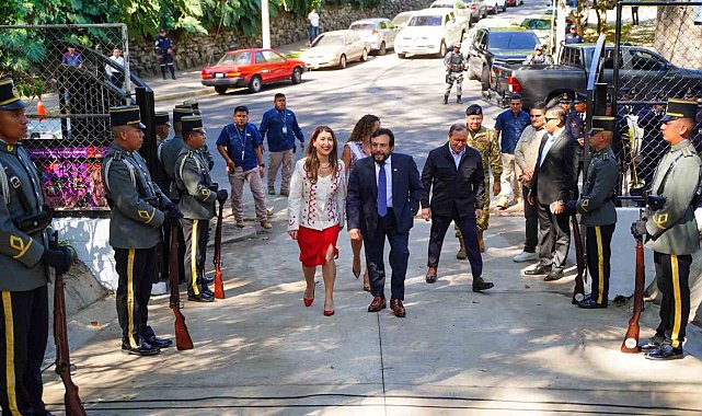 San Salvador'daki Türkiye Parkı ziyaretçilere kapılarını açtı