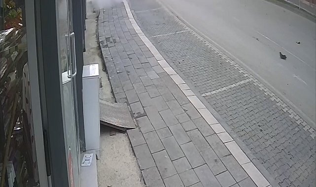 Tokat'ta otomobil markete girdi: 2 yaralı