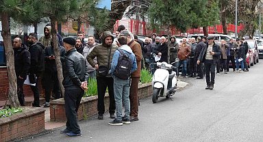 Trabzon'da APP plaka kuyruğu