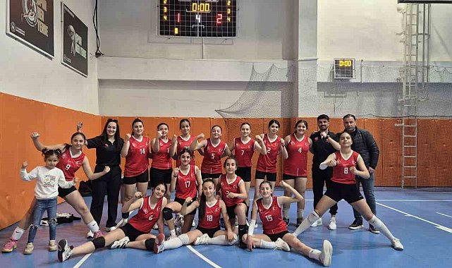 Tut Küçük Kızlar Voleybol Takımı Adıyaman il birincisi oldu