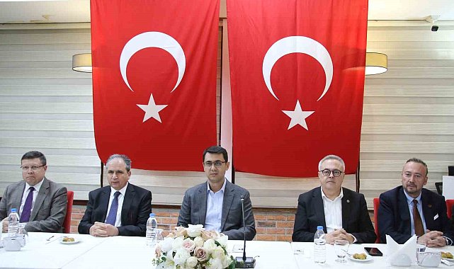 Uşak protokolü bayramlaşma töreninde buluştu