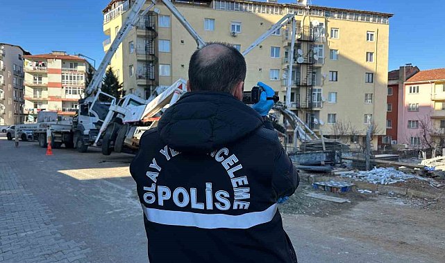 Uşak'ta beton pompası yan yattı: Altında kalan işçi hayatını kaybetti