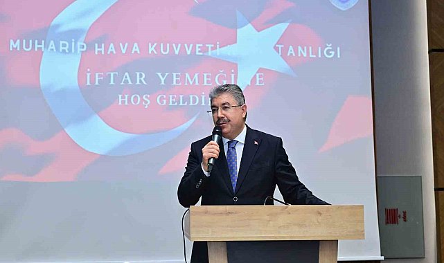 Vali Yılmaz: "Aziz şehitlerimizi ve kahraman gazilerimizi hiçbir zaman unutmayacağız"
