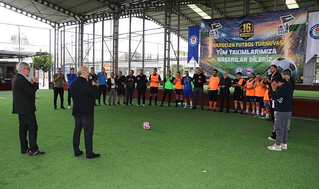 16. Kardelen Çiçeği Futbol Turnuvası "Özgür Gazze" temasıyla başladı