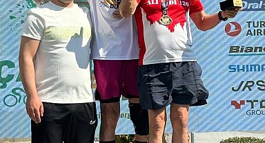 75 yaş üstü kategoride birinci olan milli sporcu Ali Bıdı Türkiye Kupası sahibi oldu