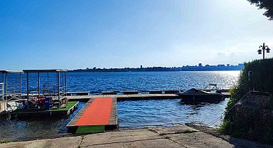 Adana'da baraj gölünde boğulma tehlikesi geçiren genç hastaneye kaldırıldı