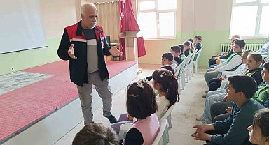 Adilcevaz'da öğrencilere gıda, hijyen ve israf bilinci eğitimi