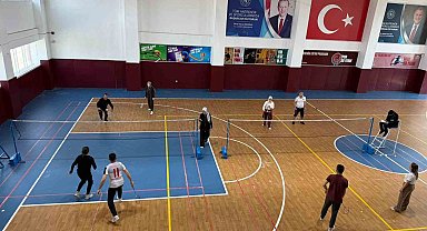 Adıyaman'da kurum içi badminton turnuvası düzenlendi