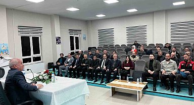 Ağrı'da derneklere yönelik proje bilgilendirme eğitimi düzenlendi