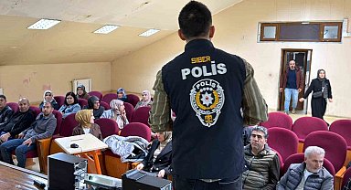 Ağrı'da öğrenci ve velilere SİBERAY semineri verildi