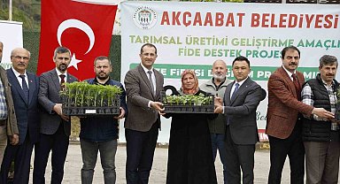 Akçaabat'ta üreticilere 25 bin sebze fidesi dağıtıldı