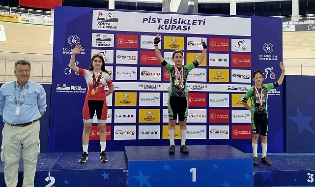Akhisarlı pedallar Konya'da 3 günde 5 madalya kazandı