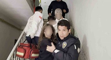 Aksaray'da 5 katlı apartmanda yangın paniği, bina tahliye edildi