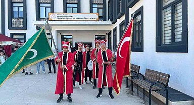 Alanya'da 5 ülkeden 97 öğrenci mehter marşlarıyla karşılandı