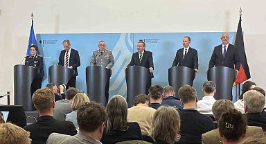 Almanya'da "muharebeye hazır asker sayısını 460 bine çıkarma" hedefi