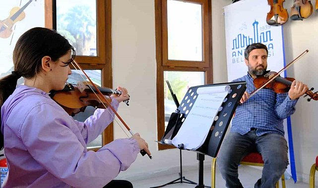 Antakya Belediyesi'nden ücretsiz keman kursu