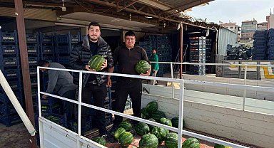 Antalya'da sezonun ilk karpuz hasadı yapıldı