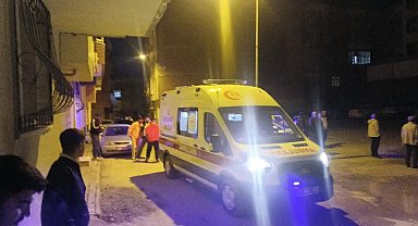 Araç içerisinde yanıcı madde alev aldı: 3 yaralı