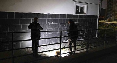 Arkadaşının evinde pencereden düşen üniversiteli kız ağır yaralandı