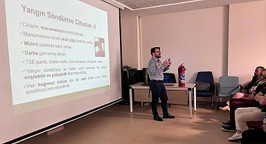 Ayancık'ta sağlıkçılara afet bilgilendirmesi