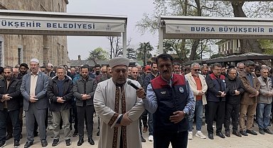 Ayla öğretmen ve 8 öğrenci için Bursa'da gıyabi cenaze namazı kılındı