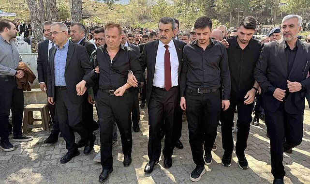 Ayla öğretmenin eşi: "Gurur duyuyorum, buraya ev yaptıracaktık, cenazesi geldi"