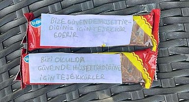 Ayvalık'ta minik öğrencilerden polis amcalarına içten teşekkür