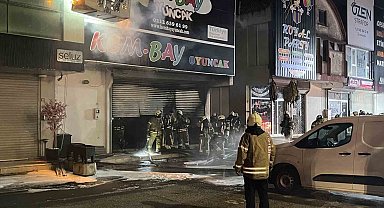 Bağcılar İSTOÇ'da iki katlı iş yerinde yangın
