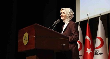 Bakan Göktaş: "Gençlerimizin geleceklerini sağlam adımlarla inşa etmelerini destekleyen bir anlayışla çalışıyoruz"