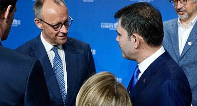 Bakan Kurum, Almanya Başbakanı Merz ile bir araya geldi