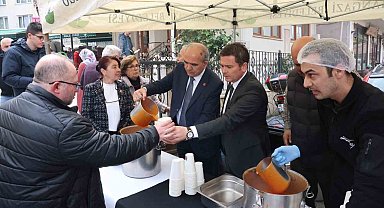 Başkan Aydın'ın cuma durağı Muradiye Mahallesi oldu