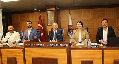 Başkan Erdem: "Alanya'nın tarımsal potansiyelini daha ileriye taşımak için çalışıyoruz"