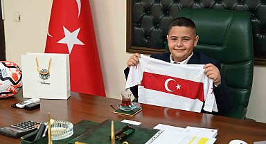 Başkan Hamamcı, 23 Nisan'da makamını 'Küçük Başkan'a devretti