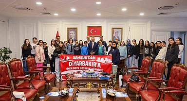 Başkan Kurnaz, Diyarbakırlı öğrencileri ağırladı