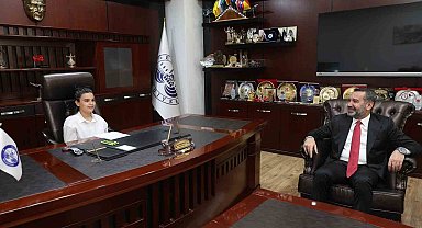 Başkan Şerifoğulları, 23 Nisan'da koltuğunu devretti